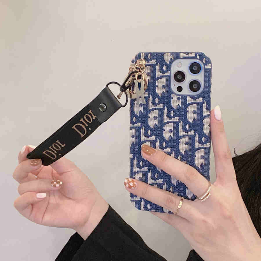 디자이너 키 체인과 함께 세련된 CD 레이디 iPhone 케이스