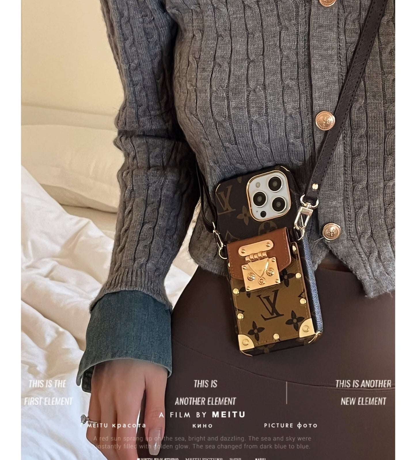 카드 홀더 및 크로스 바디 스트랩이있는 세련된 LV iPhone 케이스