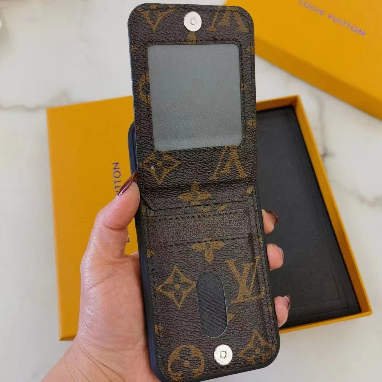 카드 홀더가있는 고급 LV 모노그램 지갑 iPhone 케이스