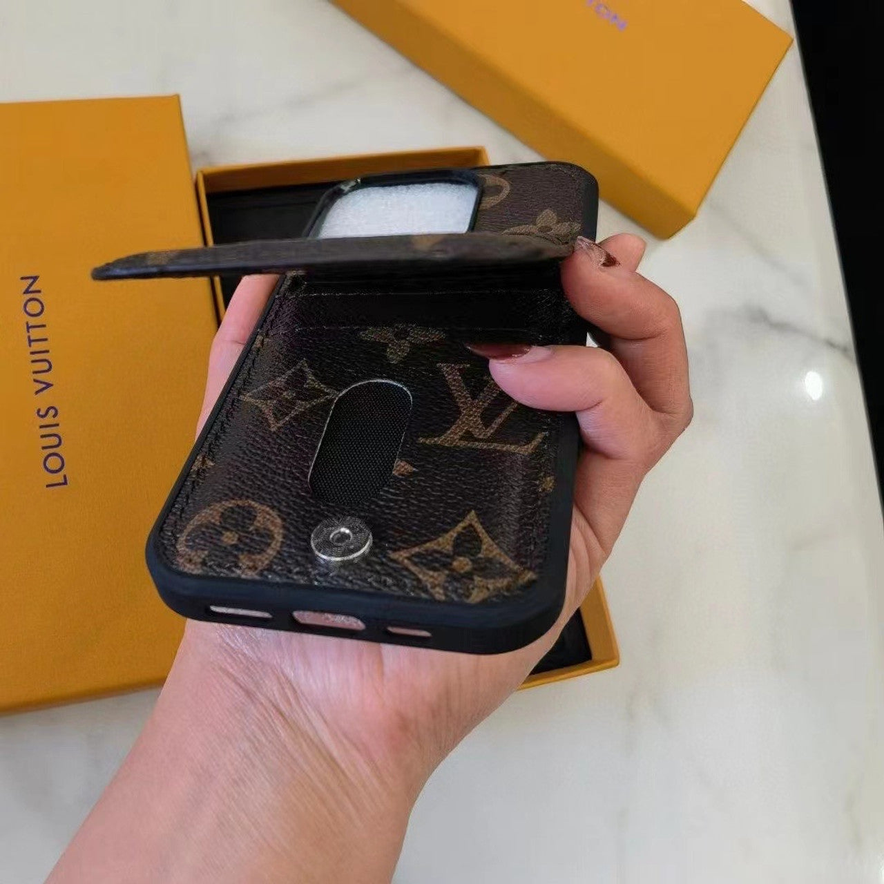 카드 홀더가있는 고급 LV 모노그램 지갑 iPhone 케이스